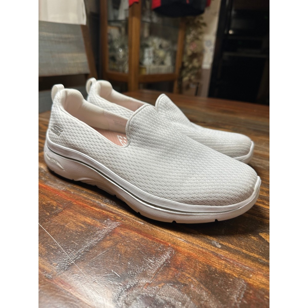 Skechers GO WALK Arch Fit White Slip On Sneakers 125313 Womens 9 Mens 7.5